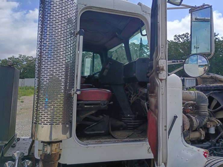 #24861-•-1988-freightliner-flc-dump-truck-image-61