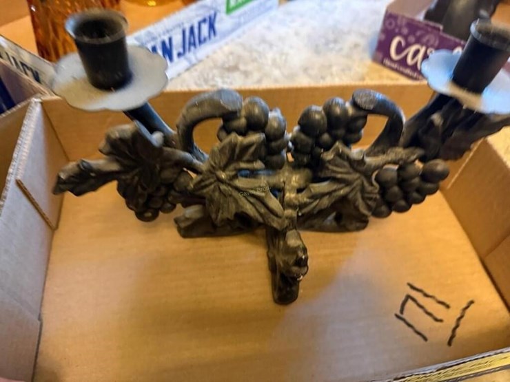 cast-iron-candle-holder-image-1