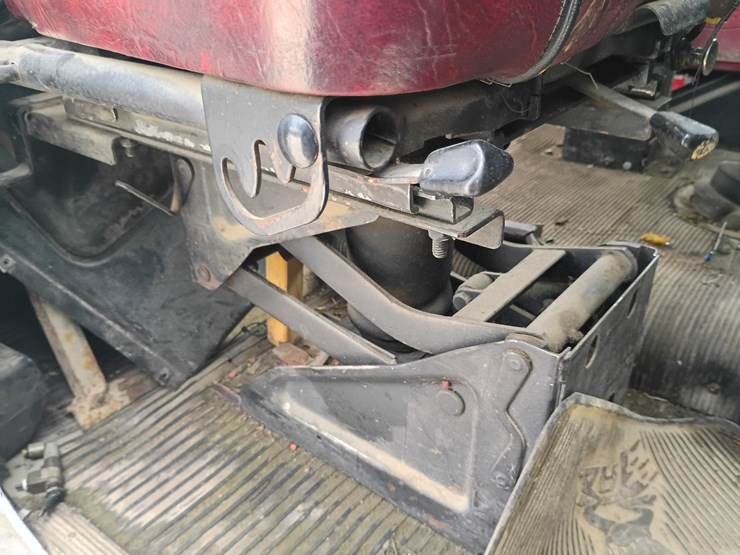 #24861-•-1988-freightliner-flc-dump-truck-image-65