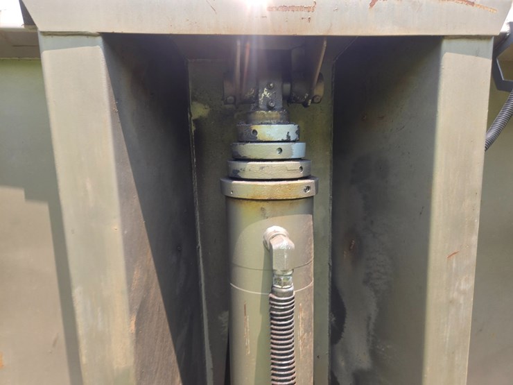 2005-hilbilt-end-dump-image-56