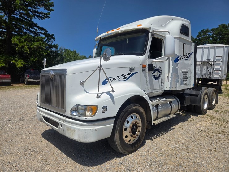 2004-international-9400i-image-3