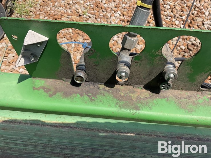 2010-john-deere-1770nt-image-13