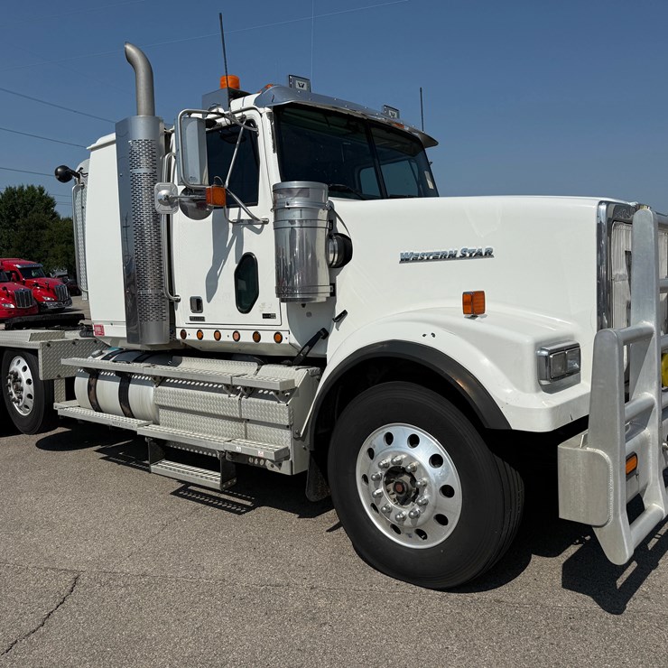 2012 WESTERN STAR 4900