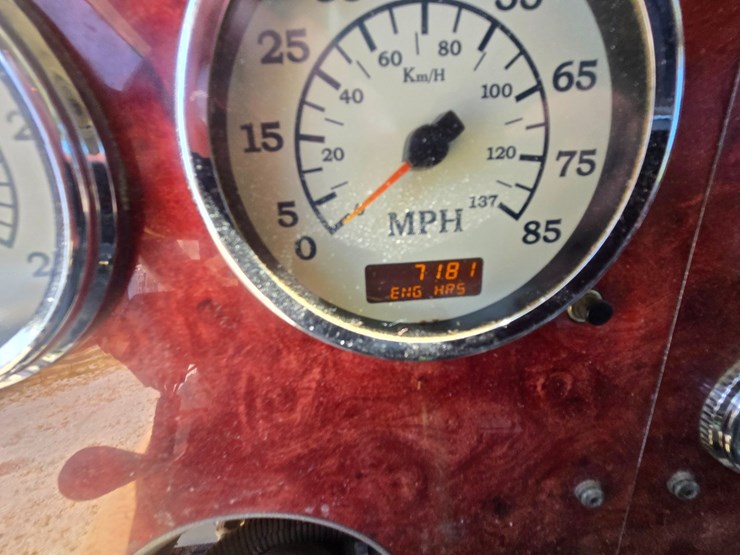 2004-international-9400i-image-58