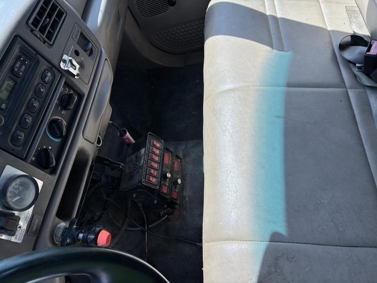 2003-ford-f450-image-23