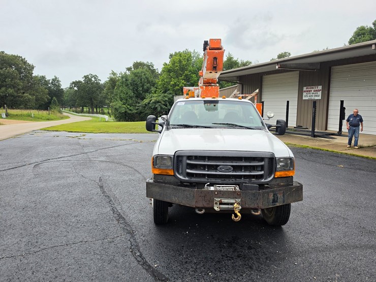 2000-ford-f550-image-23