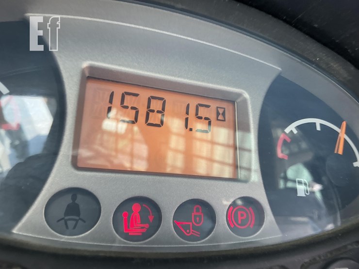 2013-bobcat-s570-image-16