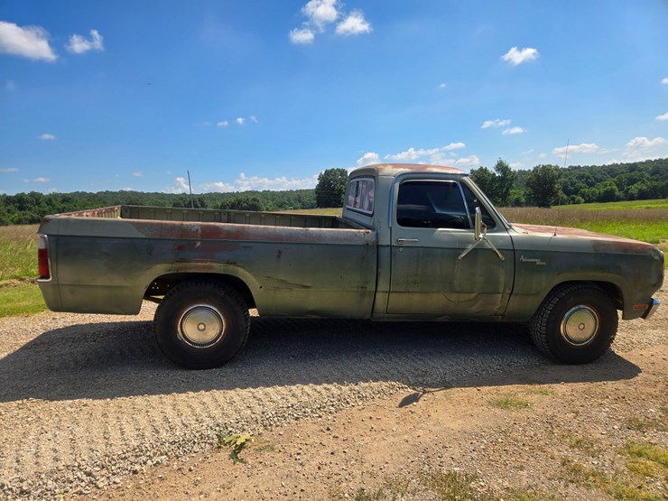 1977-dodge-150-image-13