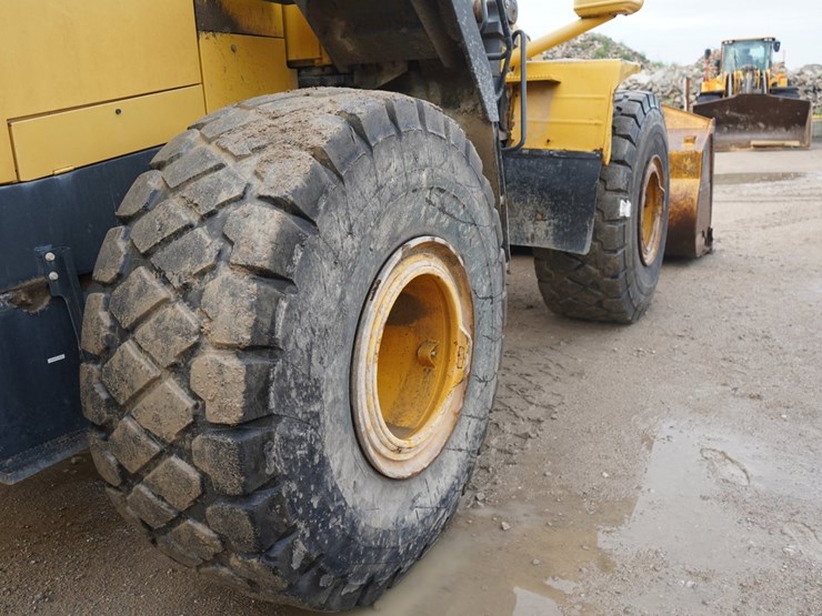 2012-komatsu-wa470-6-image-32