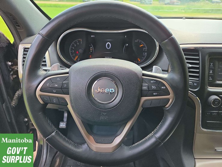2014-jeep-grand-cherokee-image-19