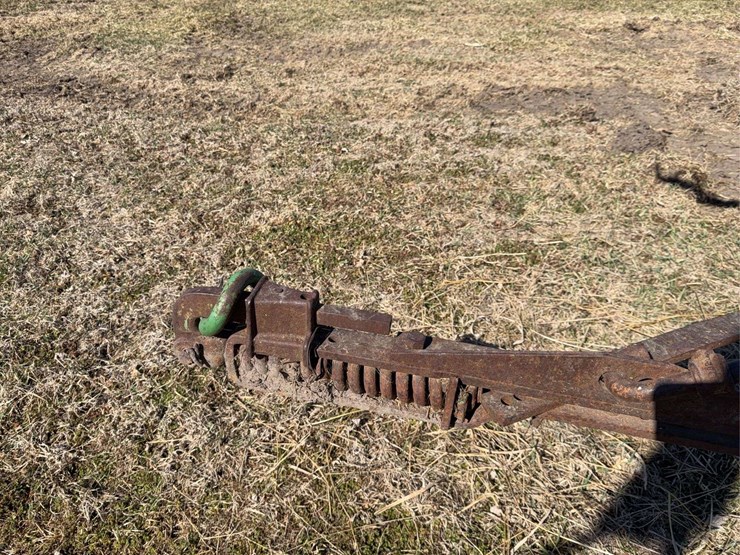 john-deere-pull-type-two-bottom-plow-image-10