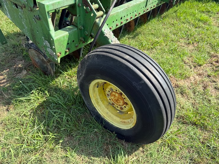 john-deere-15-image-9