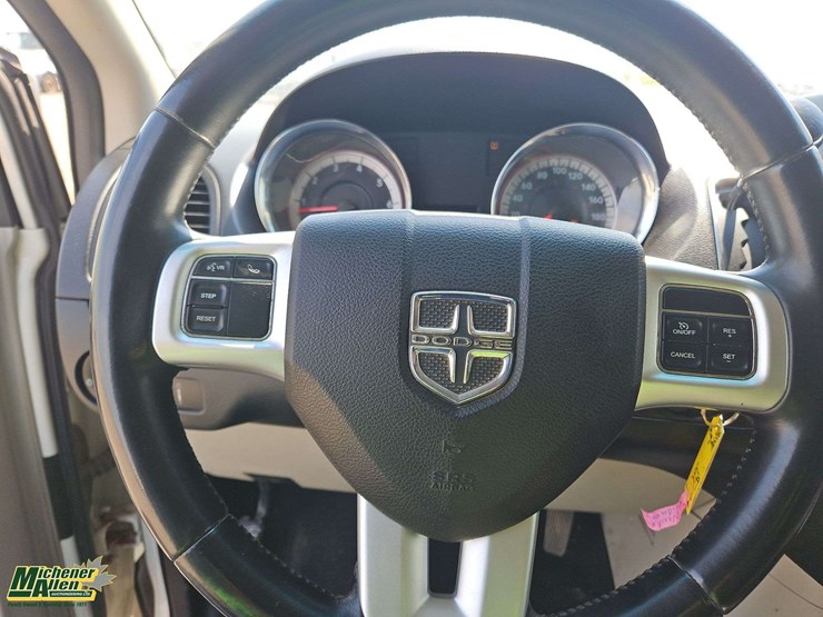 2011-dodge-grand-caravan-se-image-21