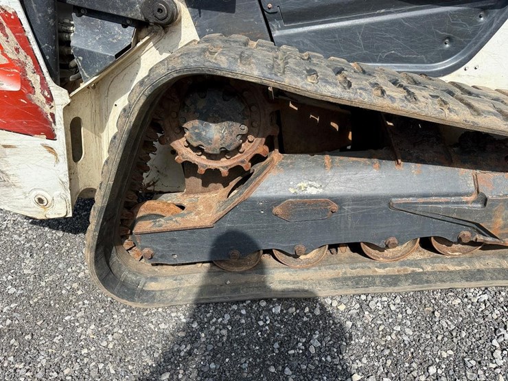 2020-bobcat-t76-image-13