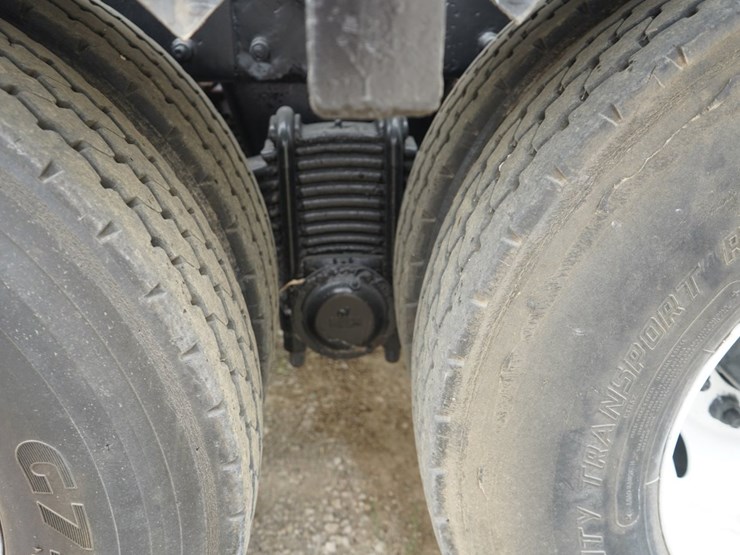 2005-mack-mr688s-image-43