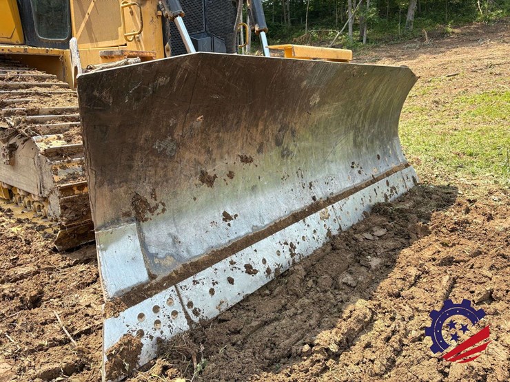 2015-caterpillar-d6t-lgp-image-12