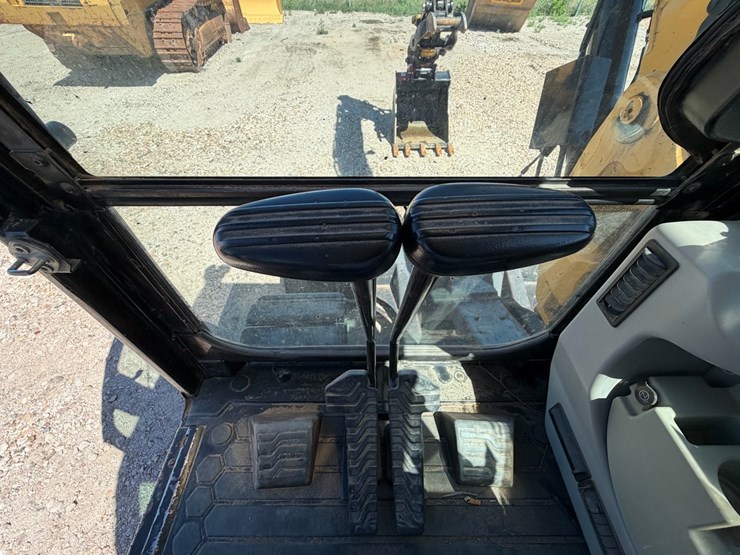 2014-caterpillar-308e2-cr-image-16