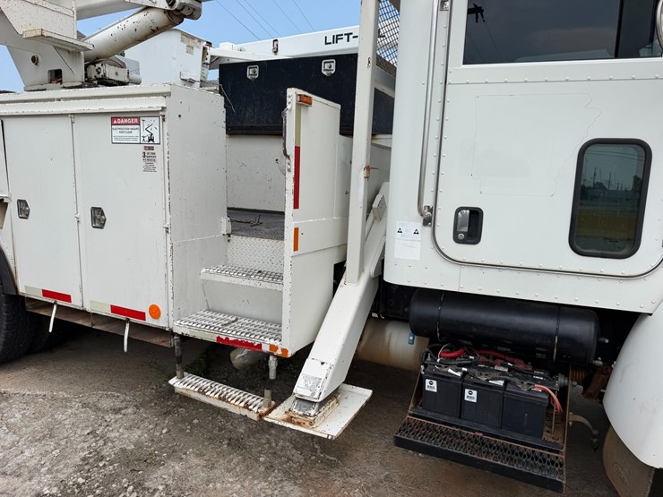 2007-peterbilt-335-image-20