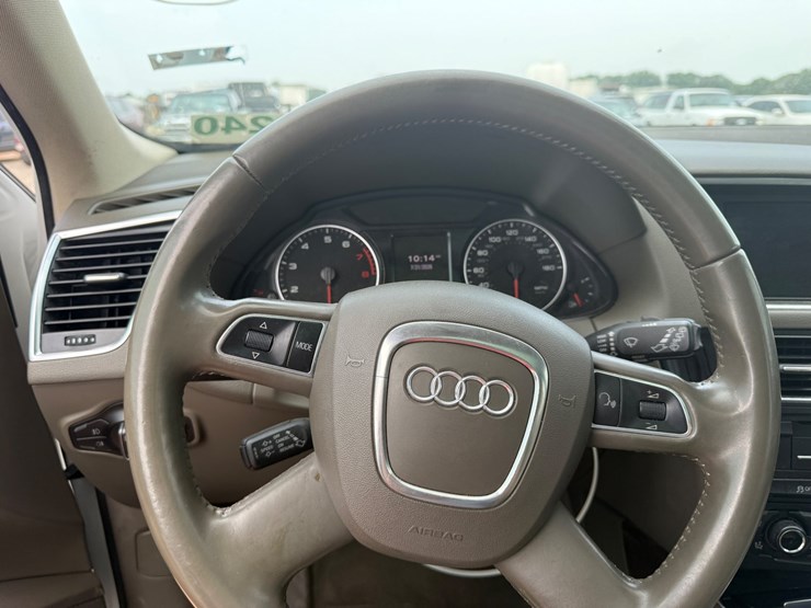 2012-audi-q5-image-43