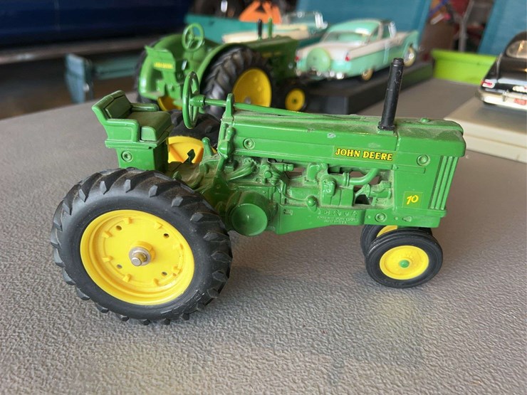john-deere-16-image-8