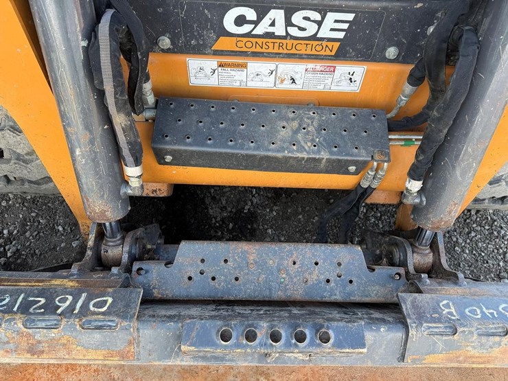 2023-case-tr340b-image-10