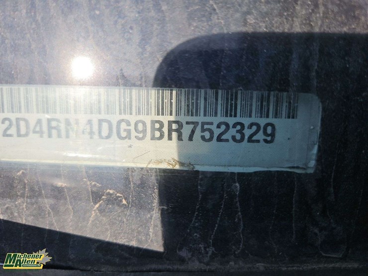 2011-dodge-grand-caravan-se-image-32