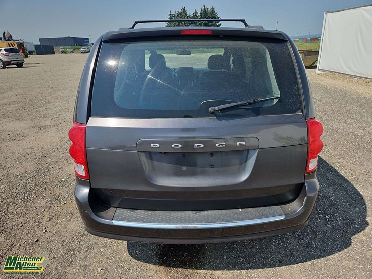 2016-dodge-grand-caravan-image-22