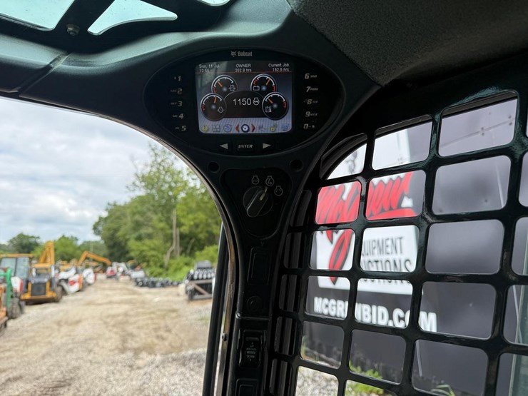 2018-bobcat-s570-image-22