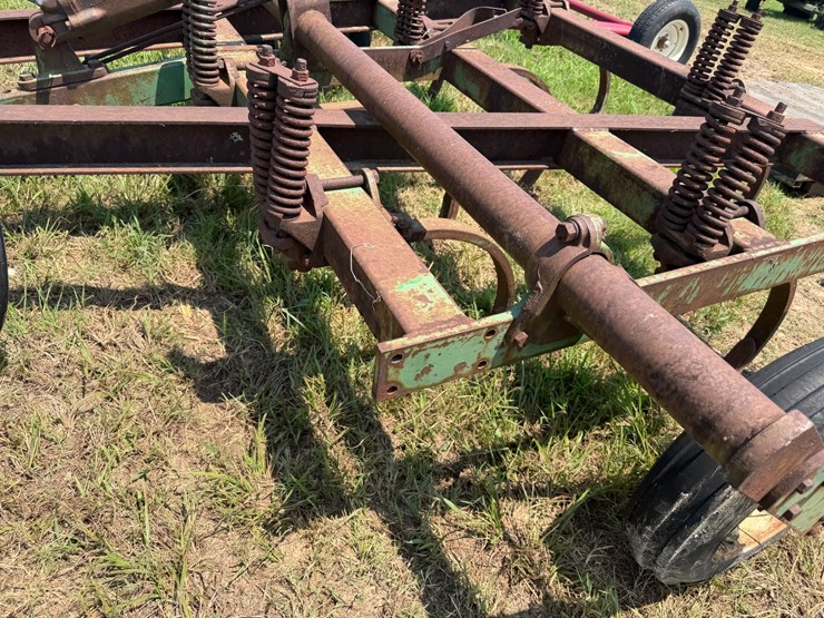 john-deere-100-image-22