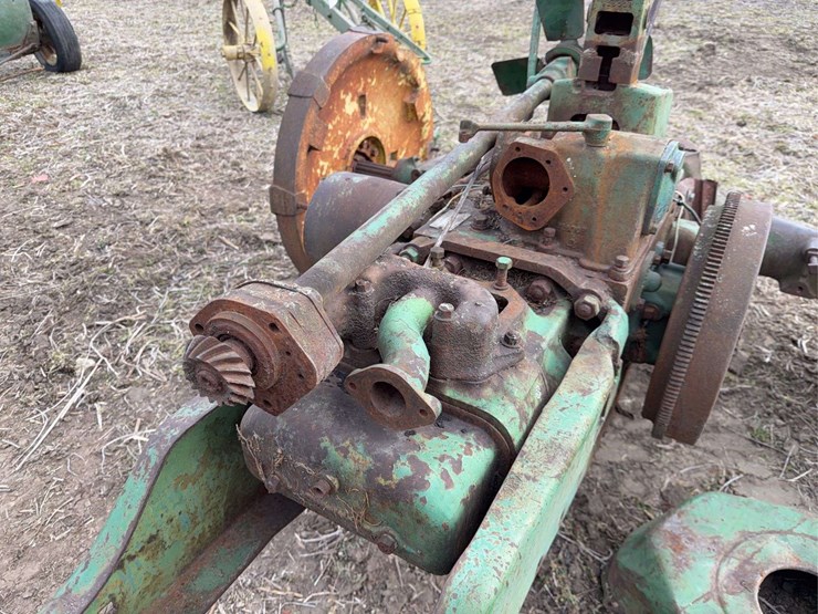 john-deere-b-image-12