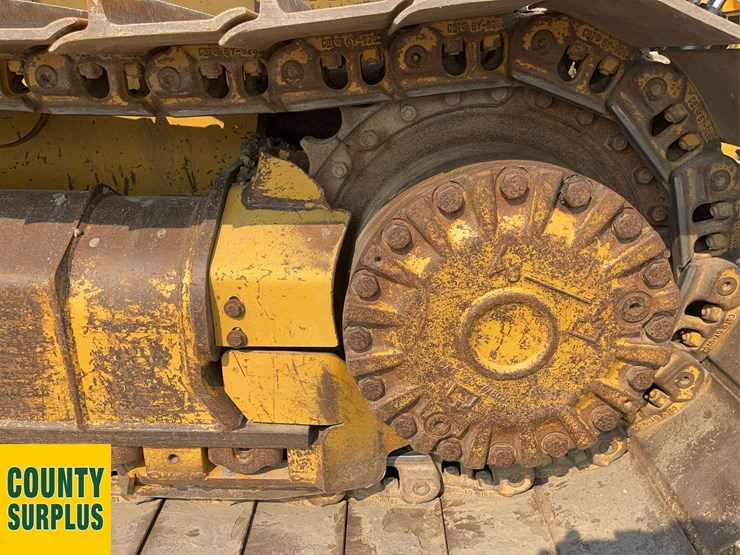 2014-caterpillar-d5k2-image-11