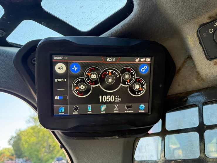 2021-bobcat-t64-image-23