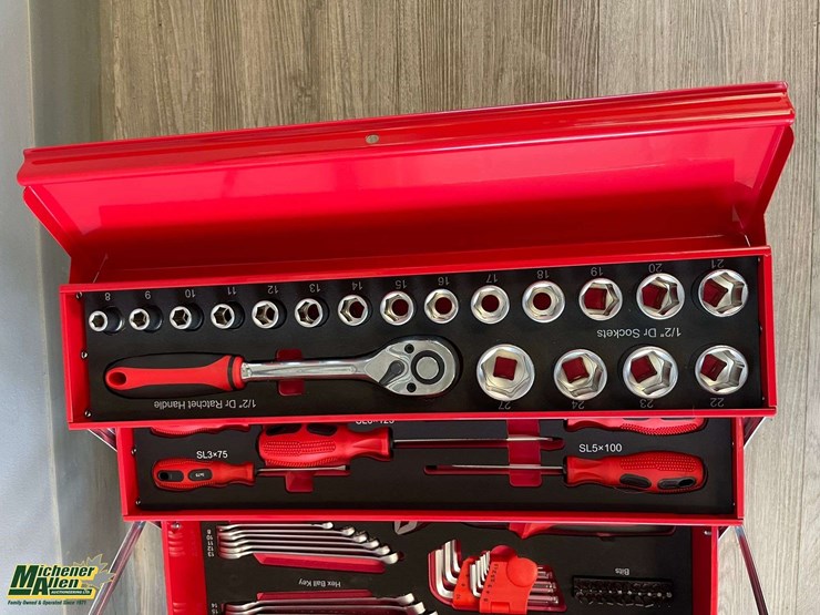 unused-boss-18in-x-8in-cantilever-tool-box-with-set-of-tools-and-foam-organizer-insert-image-9