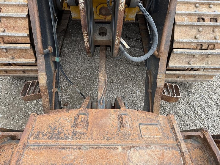 2018-deere-655k-image-10