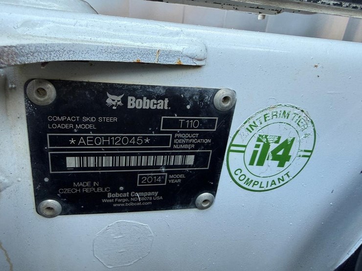 2014-bobcat-t110-image-26