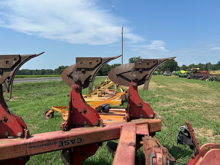 case-ih-165-image-26