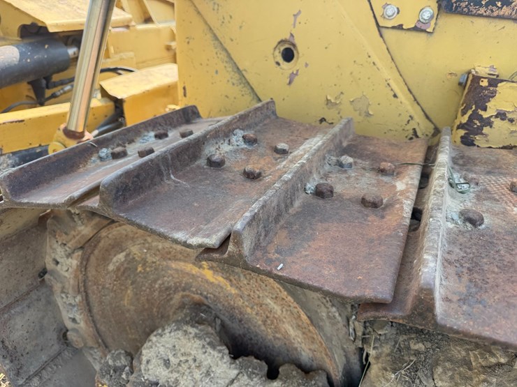 1985-caterpillar-d4e-image-11