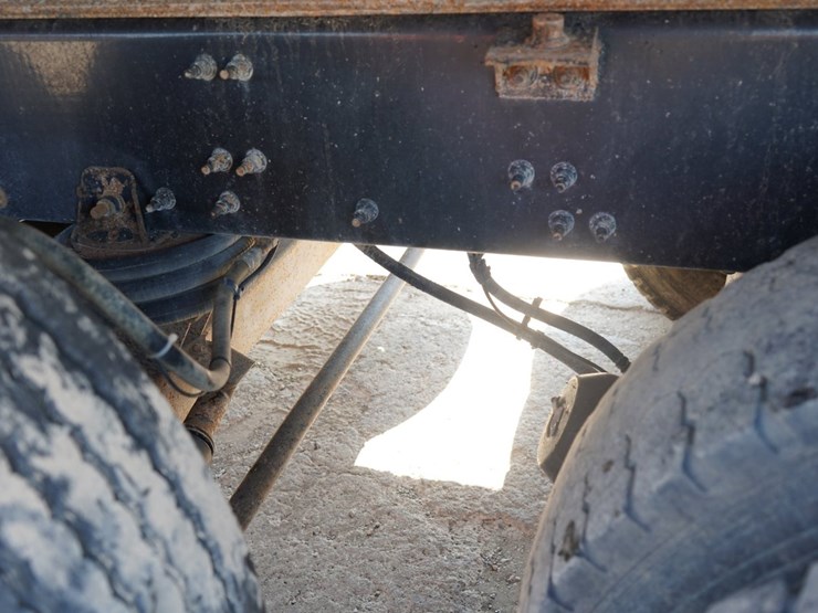 2014-mack-granite-gu713-image-31