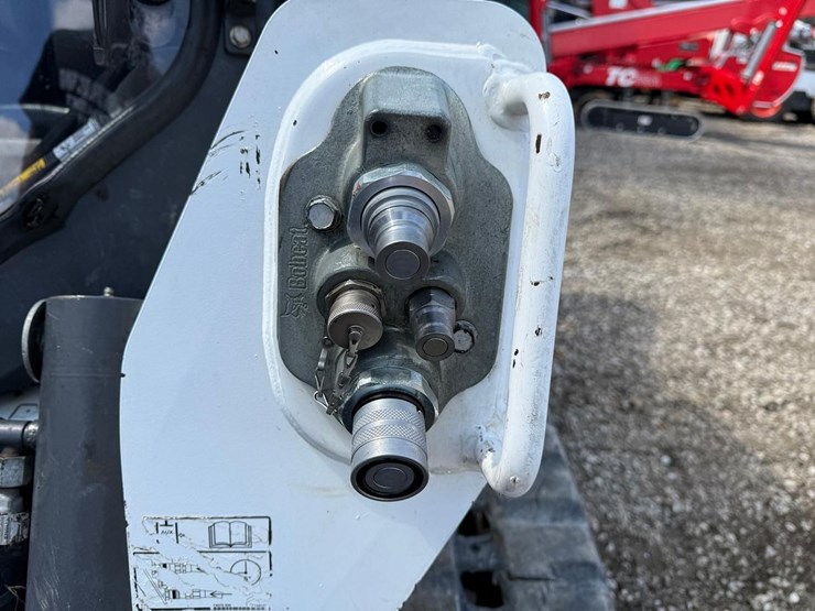 2018-bobcat-t590-image-11