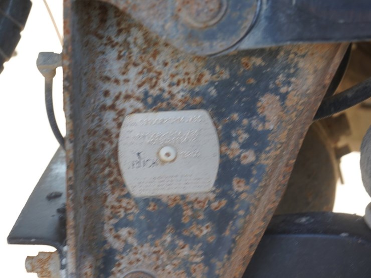2014-mack-granite-gu713-image-28