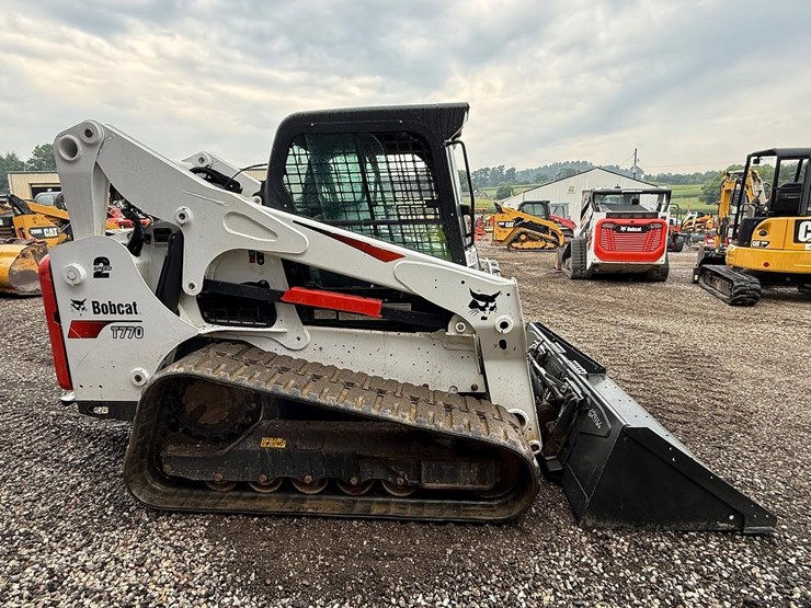 2023-bobcat-t770-image-5