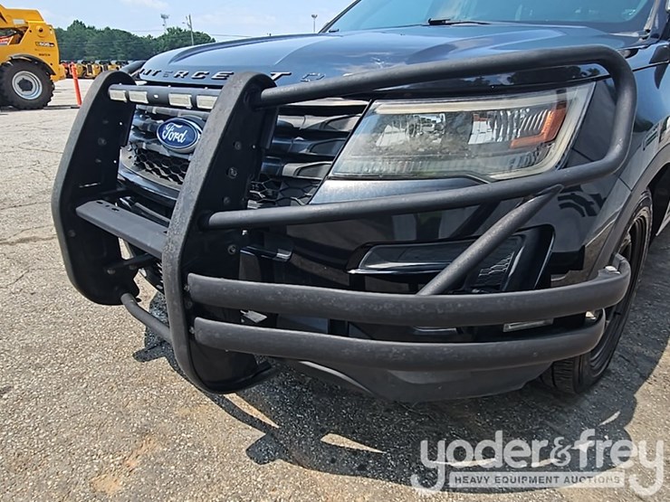 2017-ford-explorer-xlt-image-15