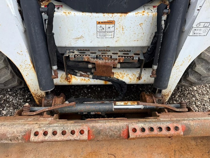2020-bobcat-s590-image-10