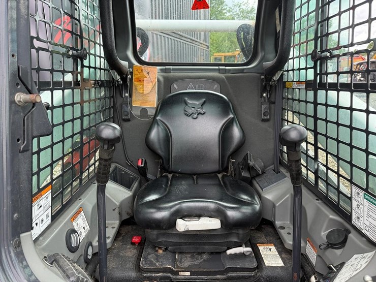 2018-bobcat-s570-image-17