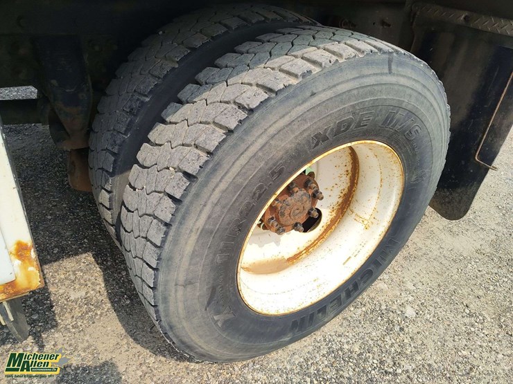 international-durastar-4400-image-11