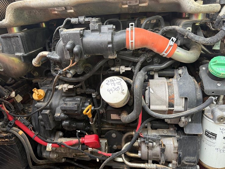 2022-bobcat-t770-image-15