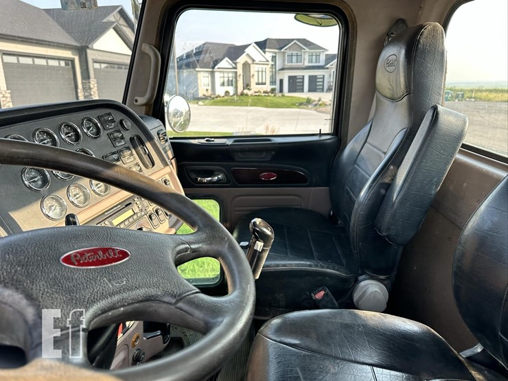 2012-peterbilt-386-image-44