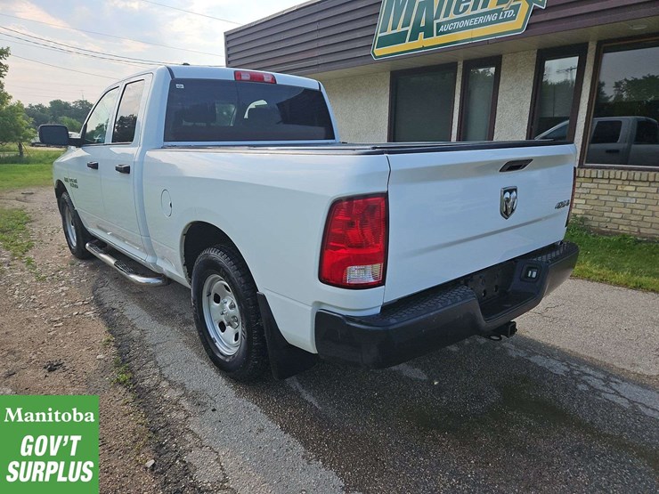 2015-dodge-1500-image-9