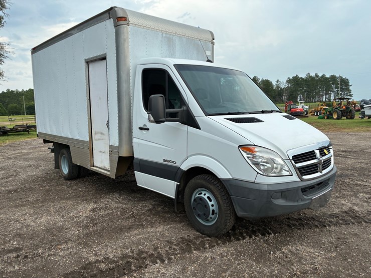 2007-dodge-3500-image-3