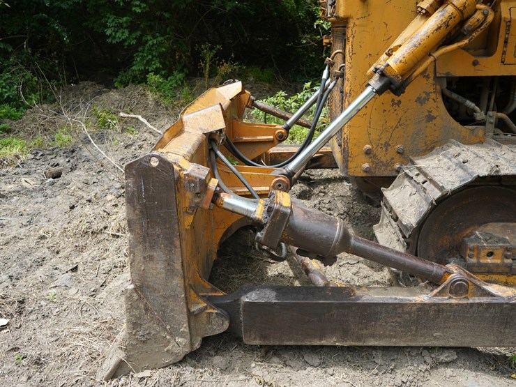 komatsu-d65e-6-image-12